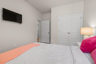 This 3 bedroom plus flex room, 2 bath home is located in - photo 36