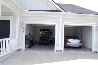 This 3 bedroom plus flex room, 2 bath home is located in - photo 41