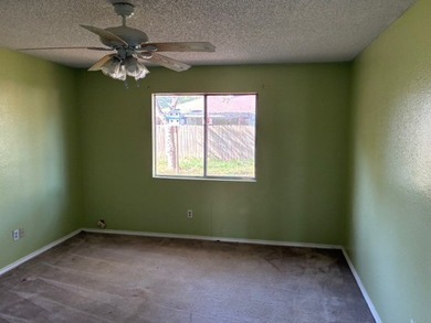 HUD owned property. Case #495-704555. HUD properties are sold - photo 4