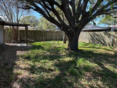 HUD owned property. Case #495-704555. HUD properties are sold - photo 10