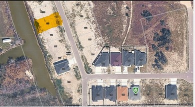 This newer subdivision in Heritage Park offers a limited - photo 1