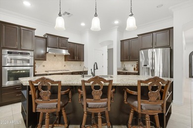 Luxury living awaits in Gilbert's premier gated golf community - photo 11