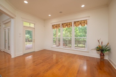 Stunning, triple split 4BD, 3BA, 2,769 sf, one-story brick home - photo 11