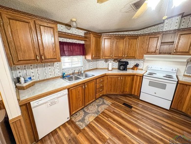 Get ready for endless adventures on the lake with this truly - photo 11