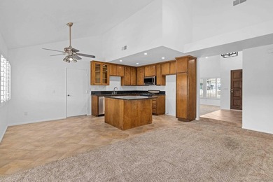 Welcome to this beautifully maintained single story home - photo 12