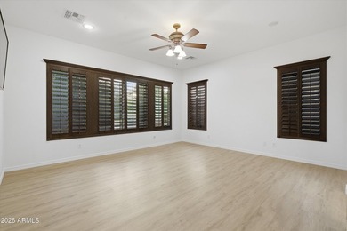 Luxury living awaits in Gilbert's premier gated golf community - photo 16