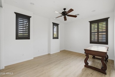 Luxury living awaits in Gilbert's premier gated golf community - photo 21