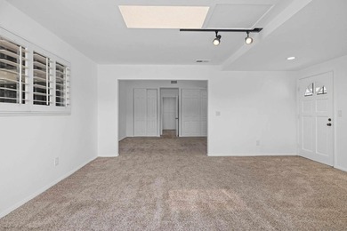 Welcome to this beautifully maintained single story home - photo 22