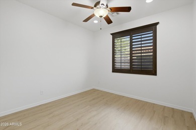 Luxury living awaits in Gilbert's premier gated golf community - photo 24