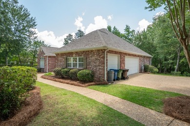 Stunning, triple split 4BD, 3BA, 2,769 sf, one-story brick home - photo 26
