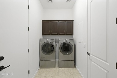 Luxury living awaits in Gilbert's premier gated golf community - photo 27