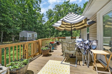 Built in 2020 and loaded with upgrades, this beautifully - photo 27