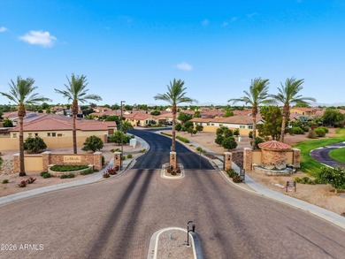Luxury living awaits in Gilbert's premier gated golf community - photo 32