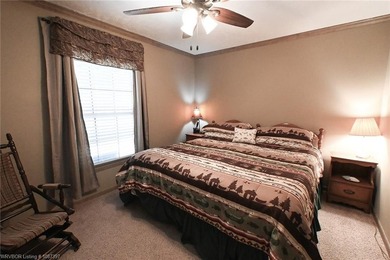 Dream property awaits! This 3 bedroom 2 bath custom built - photo 33