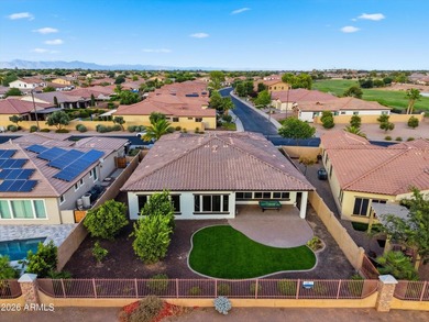 Luxury living awaits in Gilbert's premier gated golf community - photo 35