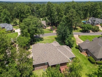Stunning, triple split 4BD, 3BA, 2,769 sf, one-story brick home - photo 36