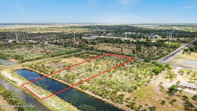 (( BEAUTIFUL WATERFRONT PROPERTY IN DEER RUN....2.53 ACRES ZONED - photo 4