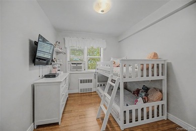 A must see. Beautiful Bright & Spacious fully renovated 2 - photo 15