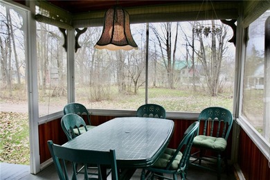 Welcome to *Island Treasure*, a charming historic cottage - photo 17