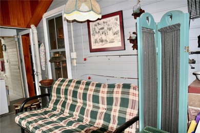 Welcome to *Island Treasure*, a charming historic cottage - photo 19