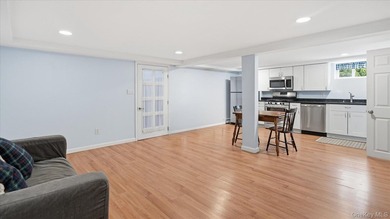 Welcome to 45 Margaret Road, a beautifully maintained move-in - photo 20