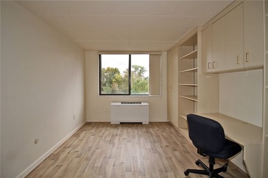 BRIGHT SUNNY UNIT WITH BEAUTIFUL VIEWS AND SUNSETS. THIS - photo 22