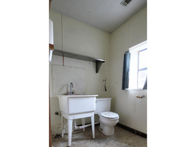 Looking for a property where you can live and work in the Texas - photo 24