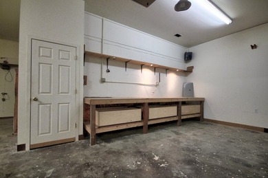 Looking for a property where you can live and work in the Texas - photo 29