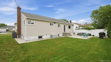 Welcome to 45 Margaret Road, a beautifully maintained move-in - photo 33