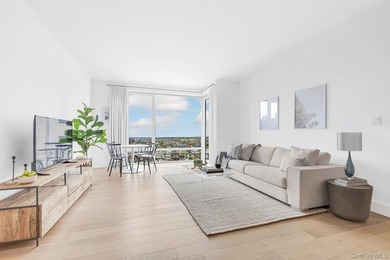 Immaculately designed, this two-bedroom, two-bathroom residence - photo 3