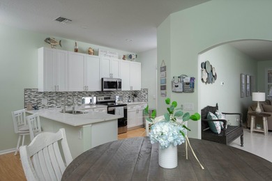 A gorgeous, well-maintained home nestled in the Isle of San - photo 20