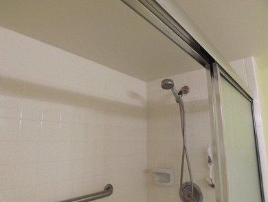 Beautiful, private unit offers peaceful views and a relaxed - photo 21