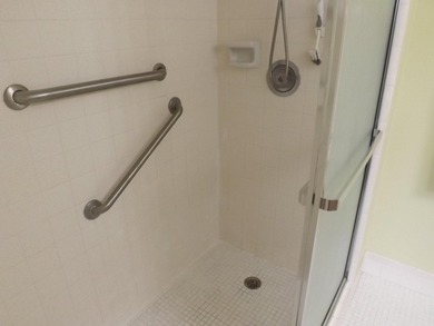 Beautiful, private unit offers peaceful views and a relaxed - photo 22