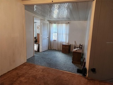 Welcome to this charming 3-bedroom, 2-bathroom mobile home. This - photo 32
