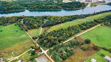 Come to a clean slate, create your dream space, lake front - photo 51