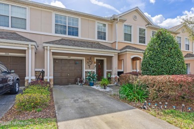 Lake Townhome/Townhouse For Sale in Orange Park, Florida