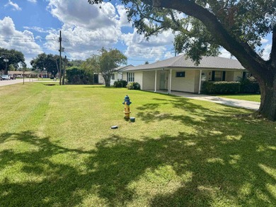 816 Funderburk Ave, located in Broadmoor Subdivision, sits on a