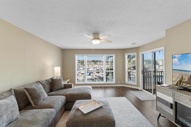 Wake up to beautiful marina views from this partially furnished - photo 13