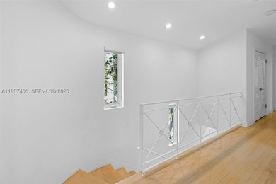 Experience the best of Miami Beach living in this Art Deco - photo 13