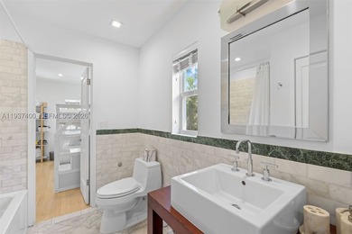 Experience the best of Miami Beach living in this Art Deco - photo 17