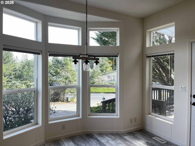 Welcome to this beautiful 3-bedroom, 2-bathroom home located in - photo 17