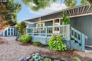 Dobson Pond Home For Sale in Eugene Oregon