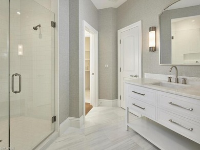 Four blocks to the beach in the heart of Olde Naples, this fully - photo 23