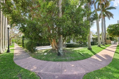 Experience the best of Miami Beach living in this Art Deco - photo 24