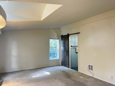 Welcome to this beautiful 3-bedroom, 2-bathroom home located in - photo 24