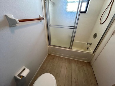 Lovely OAKS IV condominiums. Centrally Located CLOSE to - photo 25