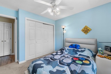 Wake up to beautiful marina views from this partially furnished - photo 26