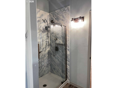 Welcome to this beautiful 3-bedroom, 2-bathroom home located in - photo 28