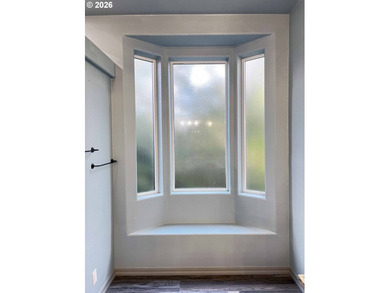 Welcome to this beautiful 3-bedroom, 2-bathroom home located in - photo 29