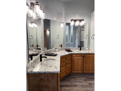 Welcome to this beautiful 3-bedroom, 2-bathroom home located in - photo 30